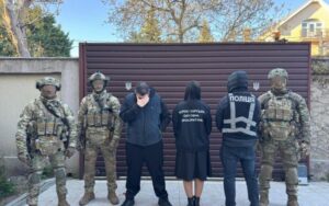 правоохоронці викрили банду “лжеСБУ” LB.ua