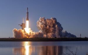SpaceX готується до IPO: компанія може стати публічною вже за місяць