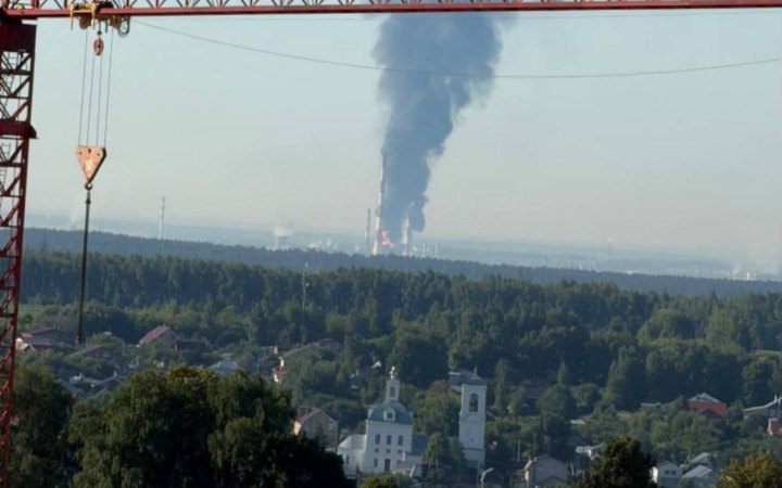 НПЗ Нижегороднефтеоргсинтез зупинився після атаки дронів новини LB.ua