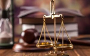 Юридична компанія 4B про ризики договорів і поспішні рішення