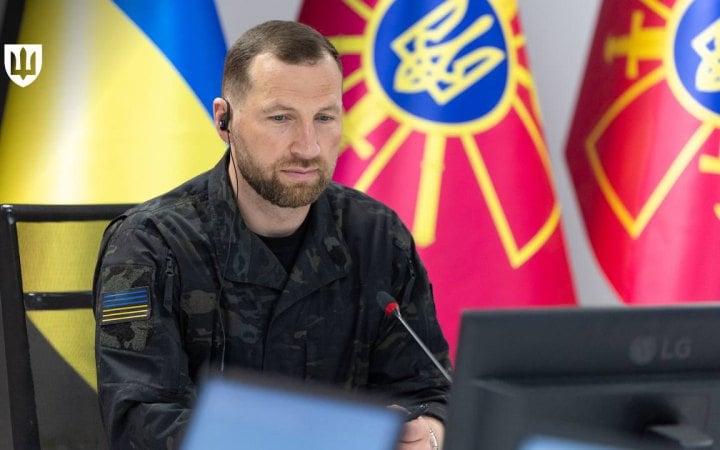 Міністр оборони Євгеній Хмара обговорив розвиток ОПК з бізнесом новини LB.ua