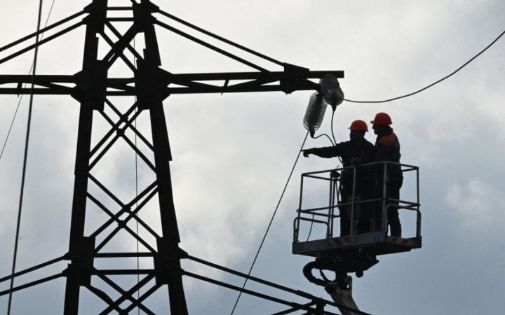 У семи областях України зафіксували знеструмлення через атаки РФ