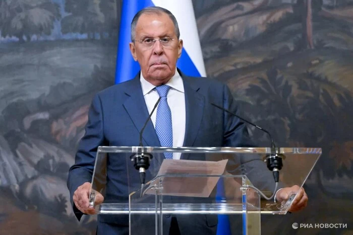 Лавров відкинув зупинку війни для переговорів з Україною